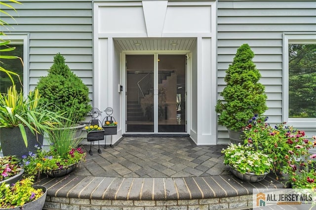5 Leighton Dr, East Brunswick, NJ 08816 - entrance to property with a patio
