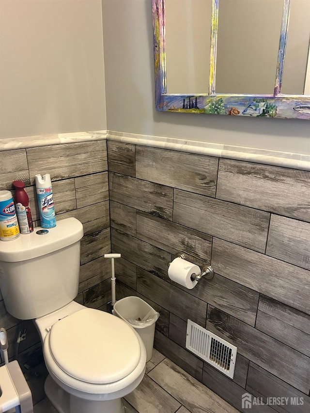 741 Bound Brook Rd, Dunellen, NJ 08812 - bathroom featuring wainscoting and vanity