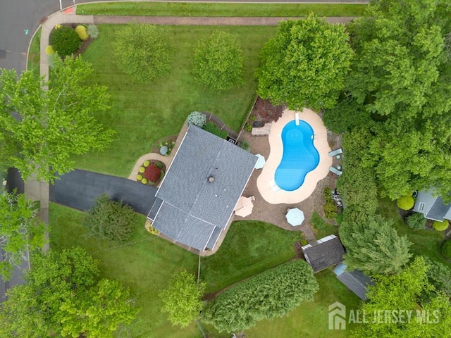 16 Russet Rd, South Brunswick, NJ 08824 - drone / aerial view of a pool
