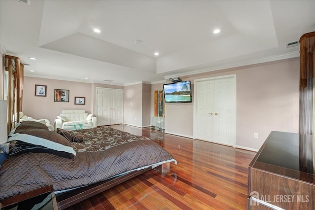 6 Lexington Ct, Monroe, NJ 08831 - bedroom with a raised ceiling, ornamental molding, wood finished floors, baseboards, and recessed lighting