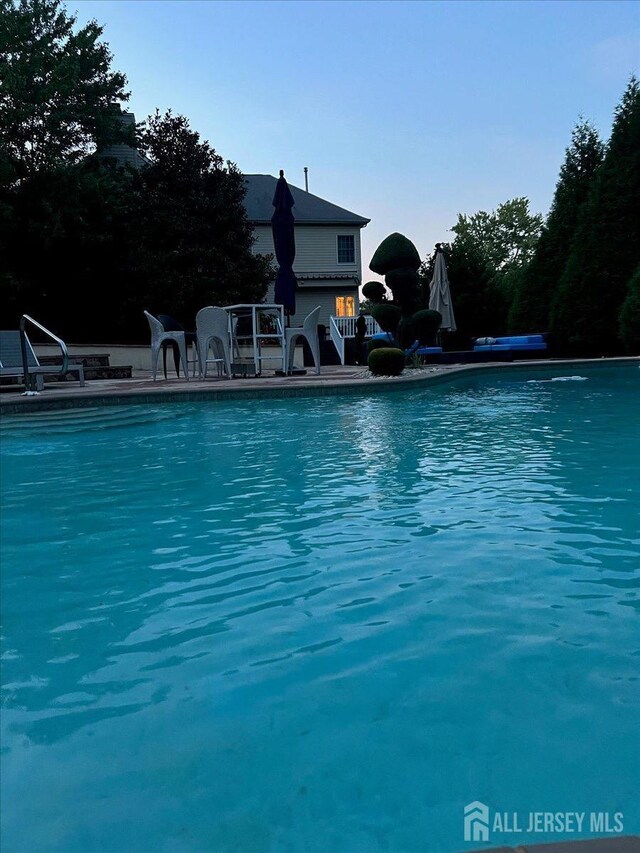 6 Lexington Ct, Monroe, NJ 08831 - view of pool