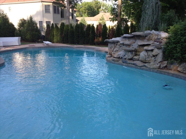 6 Lexington Ct, Monroe, NJ 08831 - view of outdoor pool