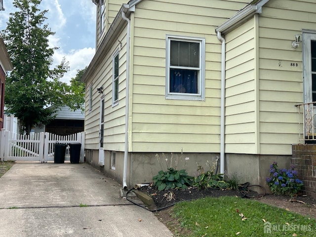 88 Lowell St Unit B, Carteret, NJ 07008 - view of side of property