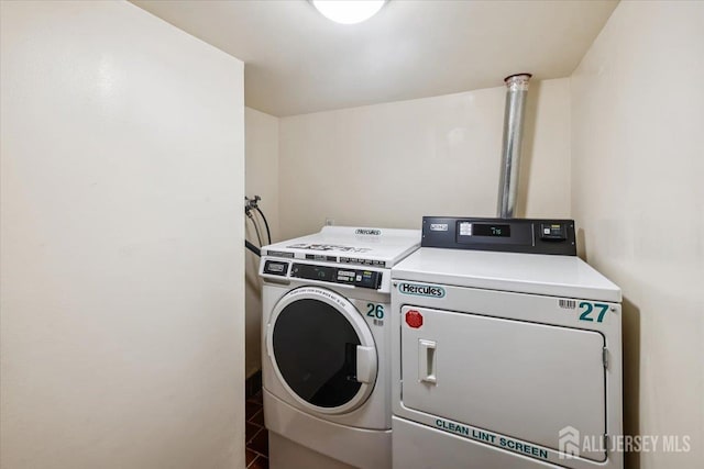 150 Overlook Ave Unit 15E, Hackensack, NJ 07601 - shared laundry room featuring separate washer and dryer