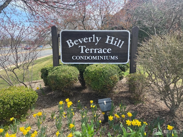112 Beverly Hill Ter Unit H, Woodbridge Proper, NJ 07095 - view of community / neighborhood sign