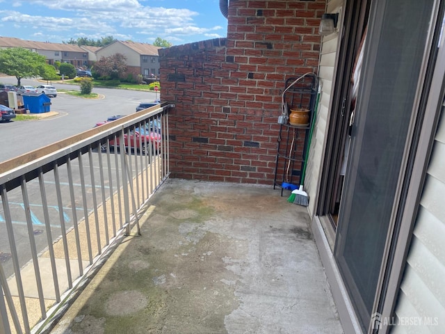 112 Beverly Hill Ter Unit H, Woodbridge Proper, NJ 07095 - balcony with a residential view
