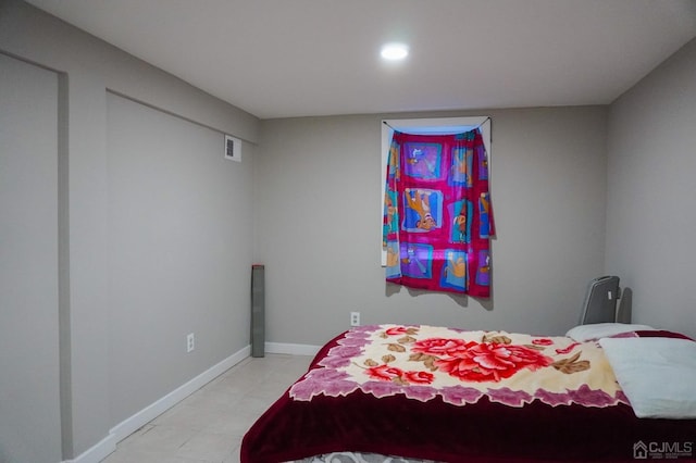 66 Willow Ave, Iselin, NJ 08830 - bedroom featuring recessed lighting and baseboards