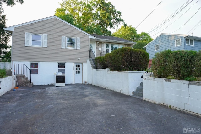 view of front of home