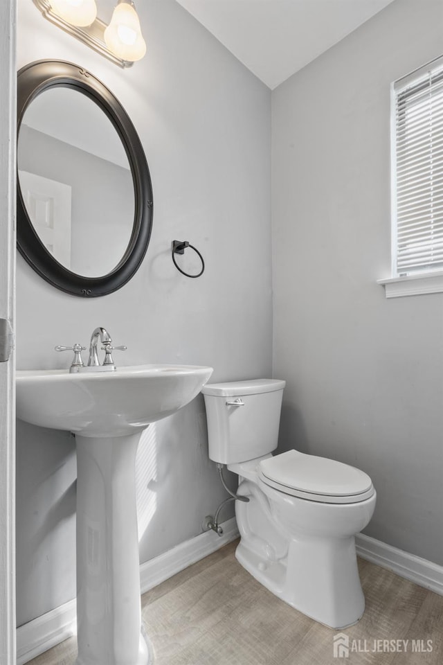 3 Mendon Ct, Howell, NJ 07731 - bathroom featuring baseboards and toilet
