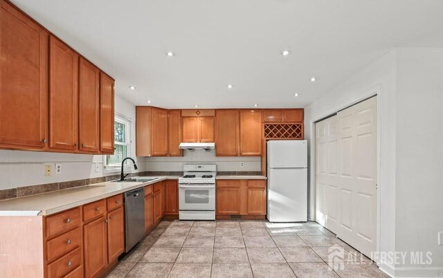 152 Northampton Dr, Holmdel, NJ 07733 - photo 12