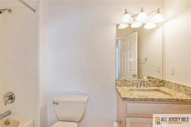 199 Pinelli Dr, Piscataway, NJ 08854 - bathroom with vanity and shower / washtub combination
