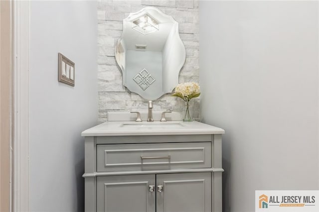 199 Pinelli Dr, Piscataway, NJ 08854 - bathroom with vanity