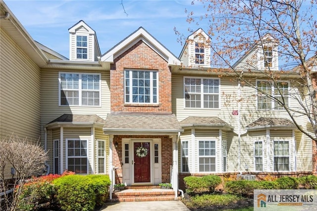 199 Pinelli Dr, Piscataway, NJ 08854 - view of front of property with brick siding