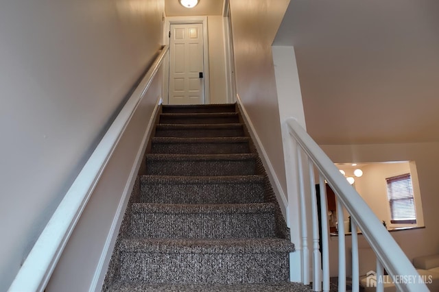 202 Jackson Ave, Edison, NJ 08837 - view of staircase