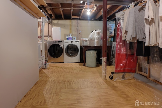 202 Jackson Ave, Edison, NJ 08837 - clothes washing area with washer and dryer