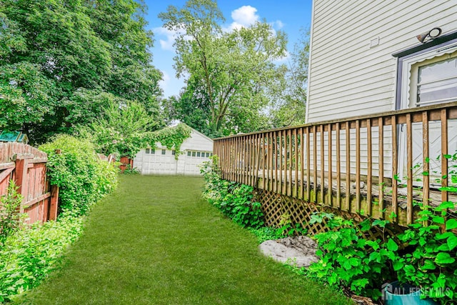 10 W Church St, Jamesburg, NJ 08831 - fenced backyard featuring a deck
