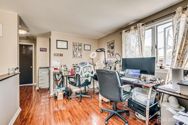 114 Garden Ter, Edison, NJ 08817 - office space with wood finished floors and baseboards