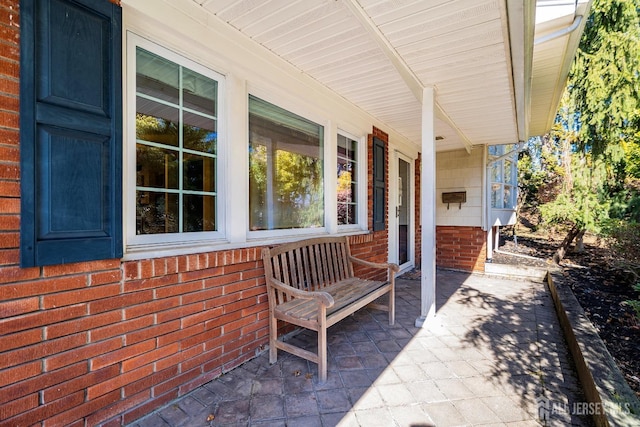 108 Colonia Rd, Colonia, NJ 07067 - view of patio / terrace with covered porch