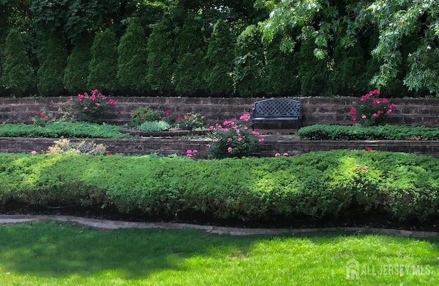 108 Colonia Rd, Colonia, NJ 07067 - view of yard featuring fence