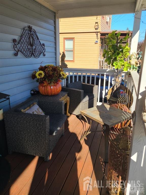 466 W Ave, Sewaren, NJ 07077 - view of covered porch