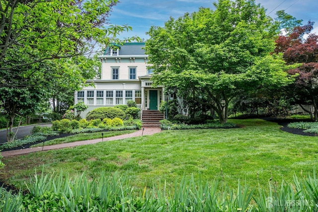 44 Rector St, Metuchen, NJ 08840 - view of front of property featuring a front lawn