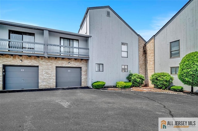 22 Witch Hazel Ct, South Brunswick, NJ 08852 - view of property with an attached garage and driveway