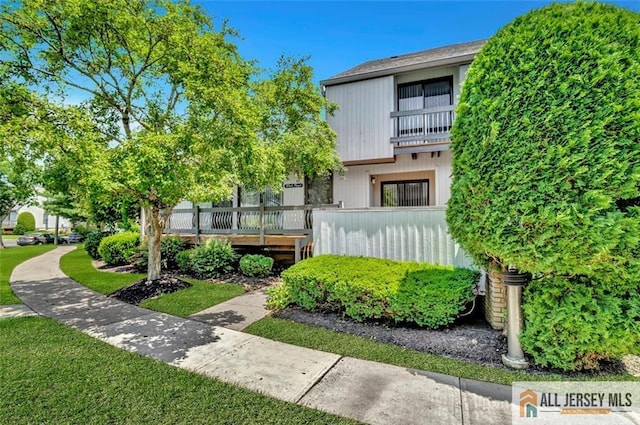 22 Witch Hazel Ct, South Brunswick, NJ 08852 - view of front facade with a balcony