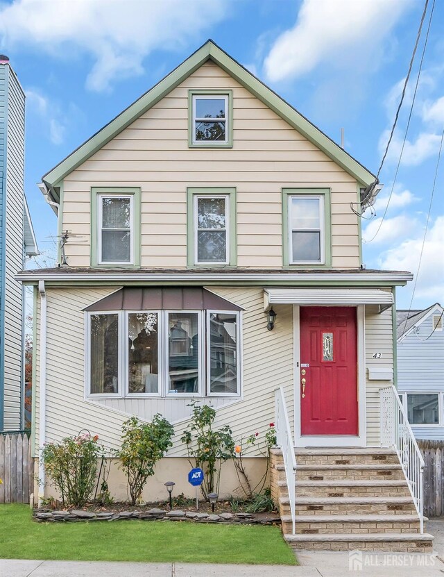 view of front of house