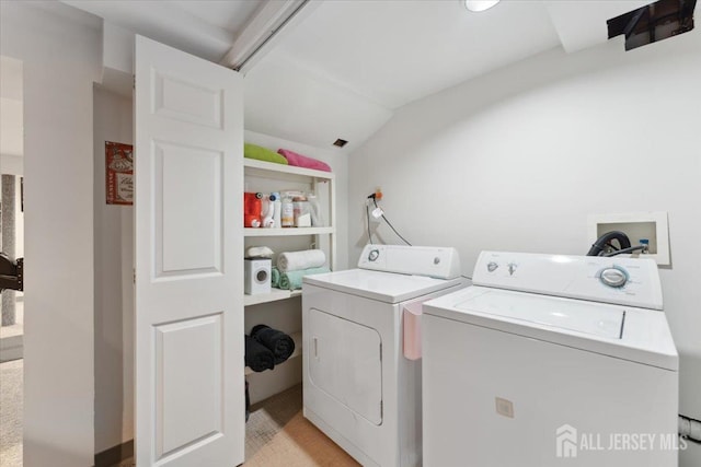 675 Raritan Rd, Clark, NJ 07066 - laundry room with washing machine and dryer