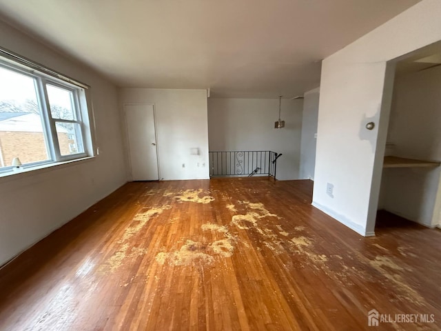 172 Evergreen Rd Unit 20B, Edison, NJ 08837 - empty room with wood finished floors