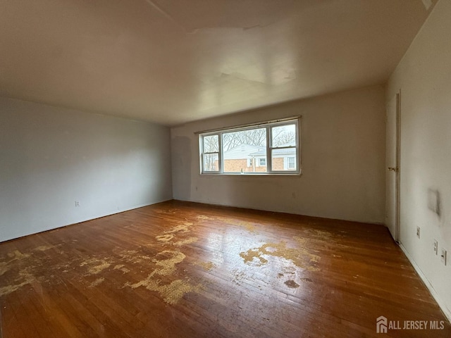 172 Evergreen Rd Unit 20B, Edison, NJ 08837 - unfurnished room with wood finished floors