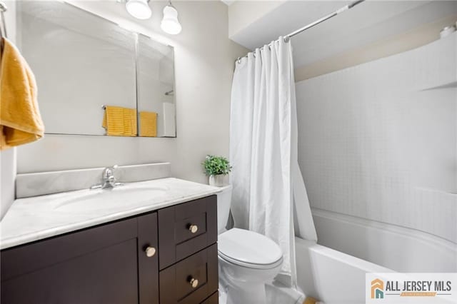 156 George St, New Brunswick, NJ 08901 - bathroom featuring toilet, vanity, and shower / bathtub combination with curtain