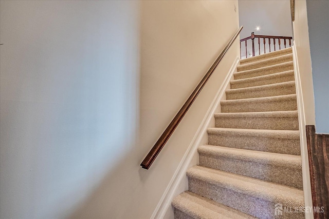 55 Renaissance Ln, New Brunswick, NJ 08901 - view of staircase