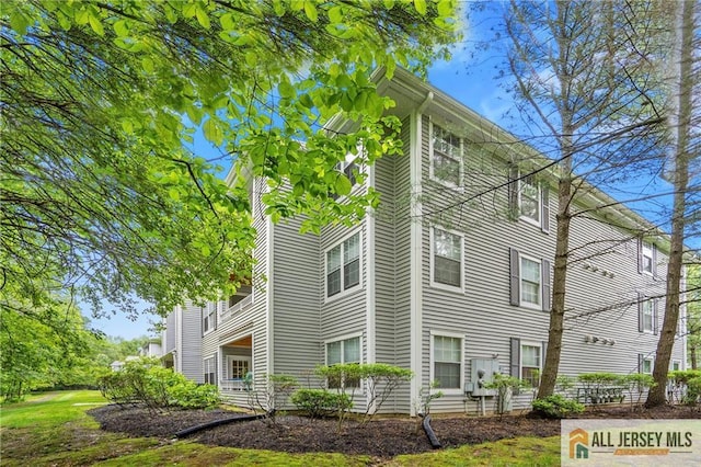 102 Raintree Ct, Helmetta, NJ 08828 - photo 4