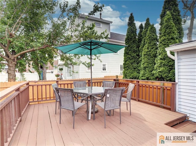 15 Leland Ave, South River, NJ 08882 - deck with outdoor dining area
