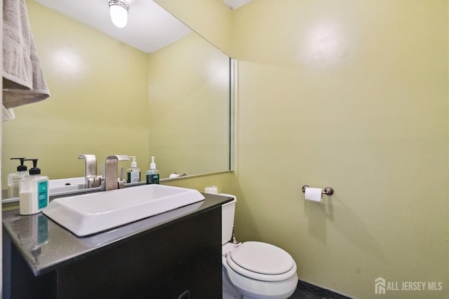 816 Harbortown Blvd Unit 816, Perth Amboy, NJ 08861 - bathroom with vanity and toilet