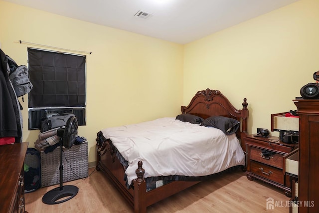 440 Bruck Ave, Perth Amboy, NJ 08861 - bedroom with wood finished floors