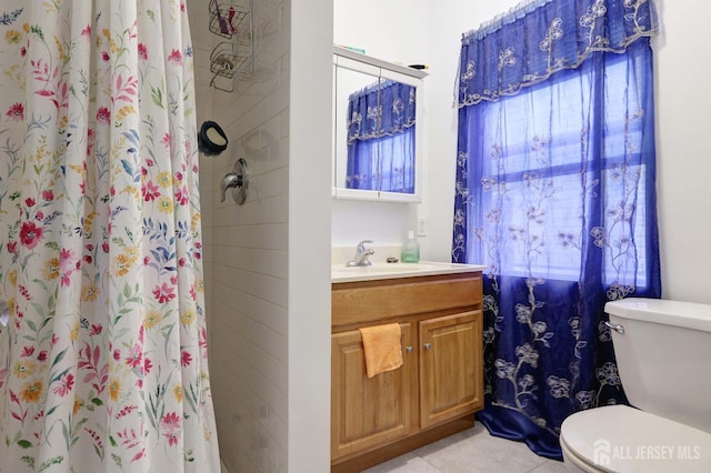 440 Bruck Ave, Perth Amboy, NJ 08861 - bathroom with vanity, a shower with shower curtain, and tile patterned flooring