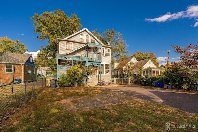 view of front of home