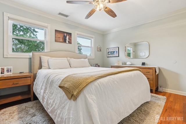 522 Hancock St, Middlesex, NJ 08846 - bedroom with crown molding, light wood-style floors, and a ceiling fan