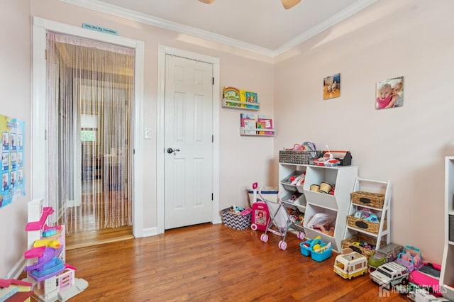 522 Hancock St, Middlesex, NJ 08846 - rec room with wood finished floors and crown molding
