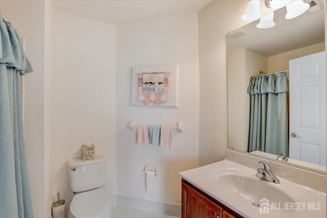 56 Kings Mill Rd, Monroe, NJ 08831 - full bathroom featuring vanity, toilet, baseboards, curtained shower, and tile patterned floors
