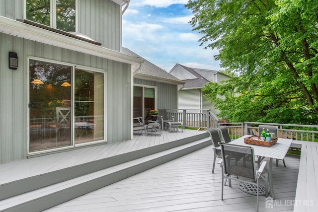 13 Clinton Ave, Edison, NJ 08820 - wooden deck with outdoor dining area