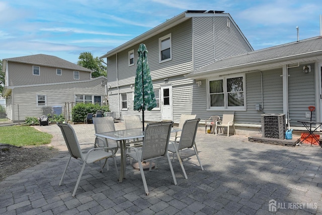 100 Woodland Ave, Fords, NJ 08863 - view of patio with outdoor dining space
