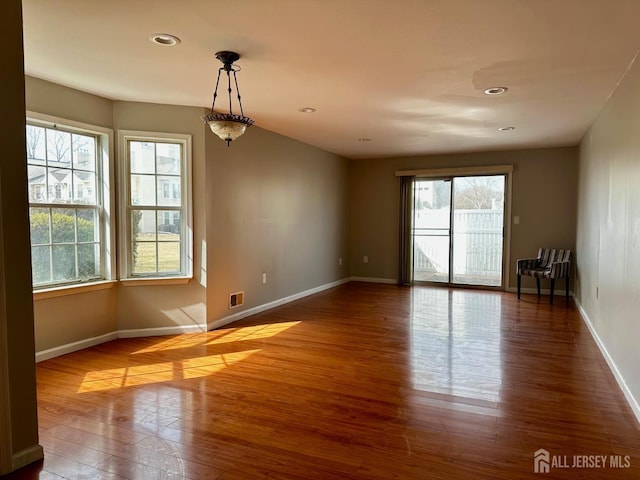 158 Mill Run, Hightstown, NJ 08520 - empty room with wood finished floors, baseboards, and recessed lighting