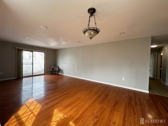 158 Mill Run, Hightstown, NJ 08520 - spare room with wood finished floors, baseboards, and recessed lighting
