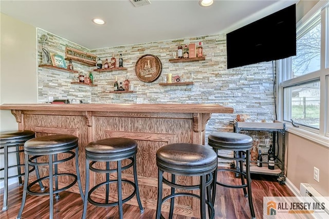 35 Outcalt Rd, Edison, NJ 08817 - bar featuring recessed lighting, baseboards, wood finished floors, and bar area
