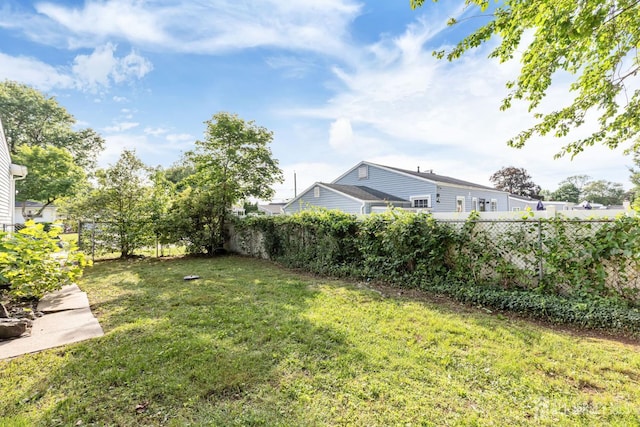 2347 Linden Ave, South Plainfield, NJ 07080 - view of yard