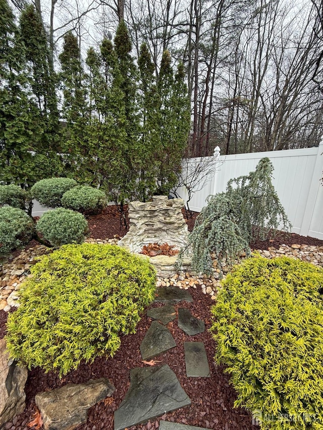 4 Hemlock Hill Rd, Jackson, NJ 08527 - view of yard