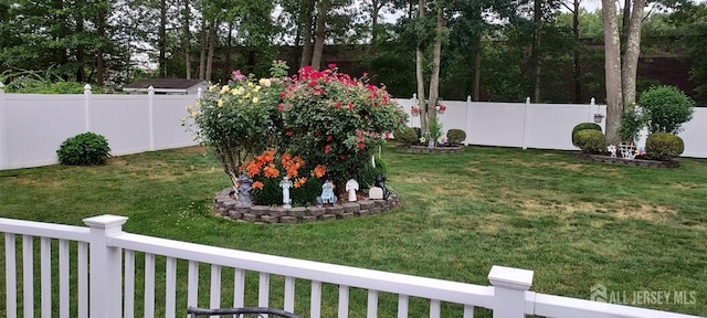 4 Hemlock Hill Rd, Jackson, NJ 08527 - view of fenced backyard